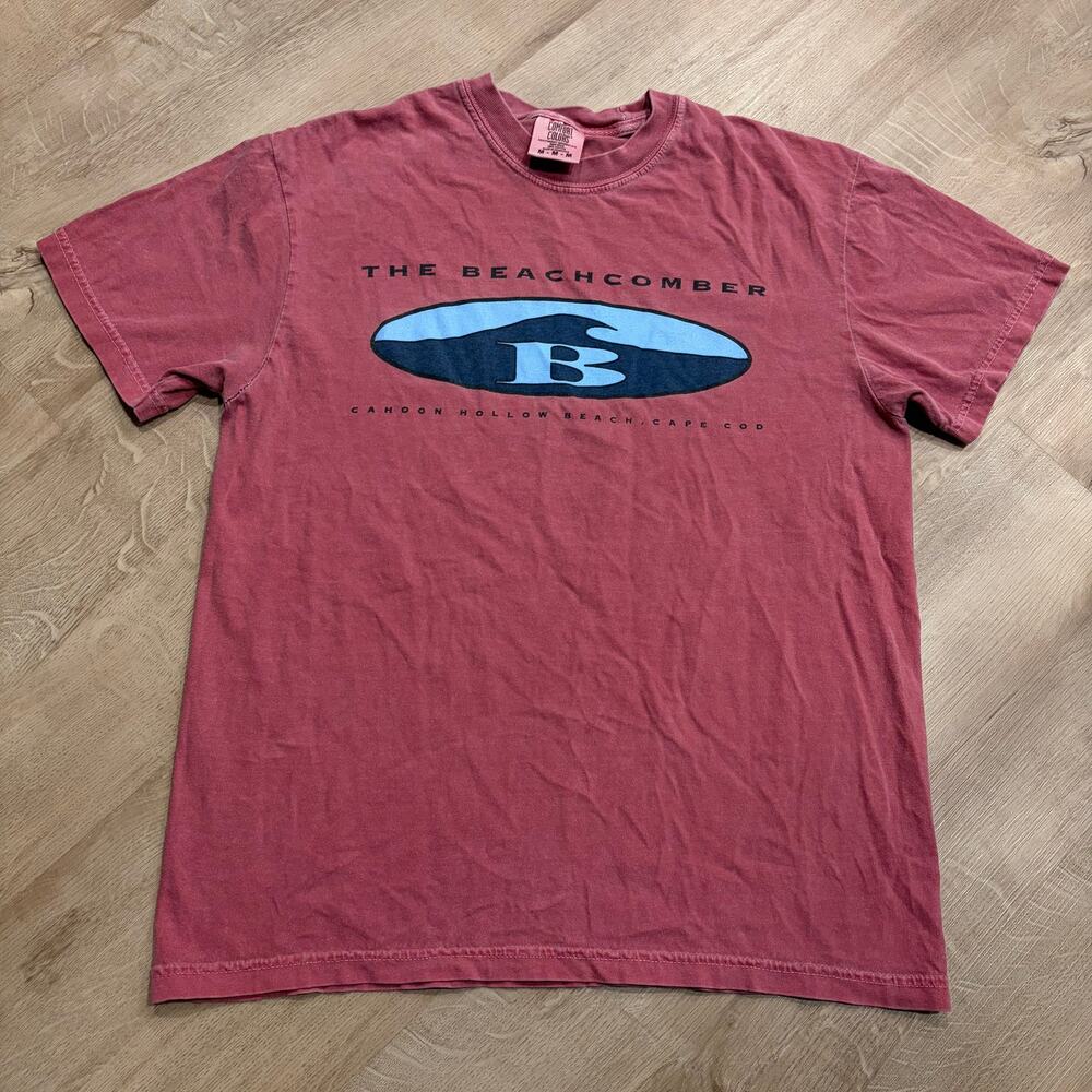 The Beachcomber Cahoon Hollow Beach Cape Cod Adult Medium M T-Shirt Brick Red